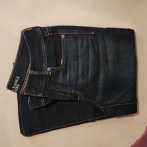 AMERICAN EAGLE KICK BOOT STYLE JEANS. SIZE 8